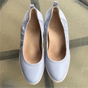 Vionic Jacey wedge slip on